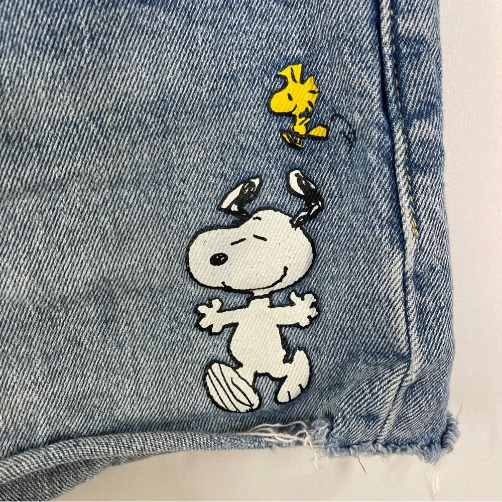 Levi's 501 Peanuts Denim Shorts Size 25 Snoopy Woodstock Button Fly Yellow Tab - Picture 2 of 11
